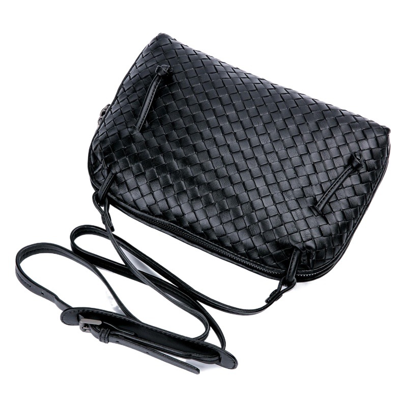 2025 tendencia transfronteriza venta directa de fábrica bolso diagonal bolso de mujer tejido a mano bolso de concha de todo fósforo de moda una pieza