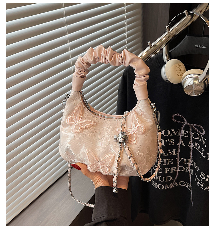 New Chinese-style embroidered bag for women, 2025 new summer commuting crossbody bag, niche ancient-style hand-held bucket bag full figure