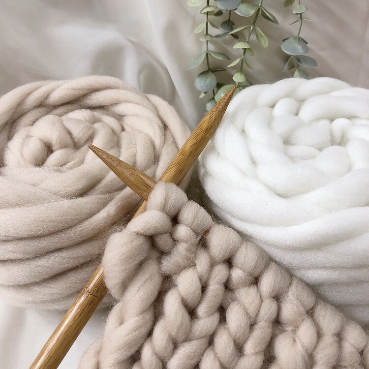 [Free Shipping] Yishubao ice knitted hat scarf extra thick super thick Iceland wool ball handmade wool diy carpet