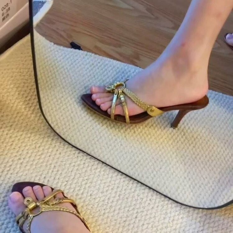 European and American 2026 New Style Open-Toe Woven Cross-Strap Slippers for Women, Summer Outdoor Wear, Vintage Thin Heel Pointed Retro High Heels