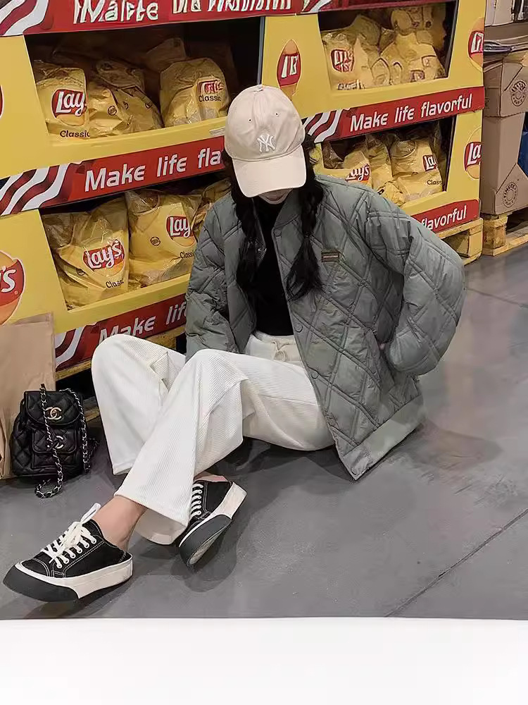 2025 新しい冬の綿コートデザインニッチ綿ジャケットダイヤモンド野球薄い綿コートオーバーサイズ女性