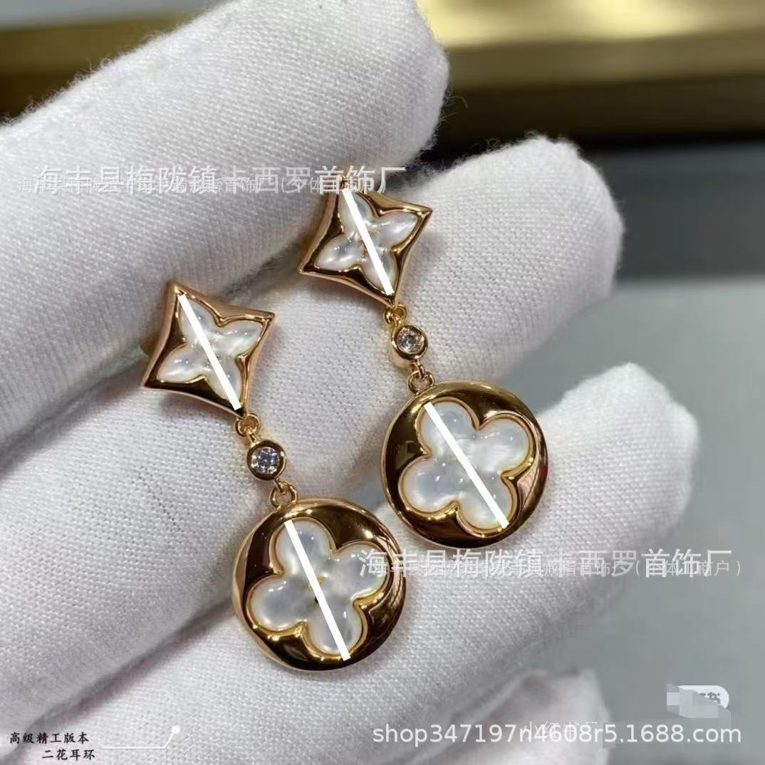 더블 플라워 화이트 쉘 귀걸이 (카운터 버전)