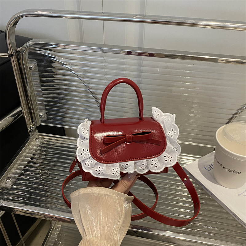 Este año, la moda de moda moda moda de la bolsa de arco de 2025, el nuevo otoño versátil en alta sensación de bolso