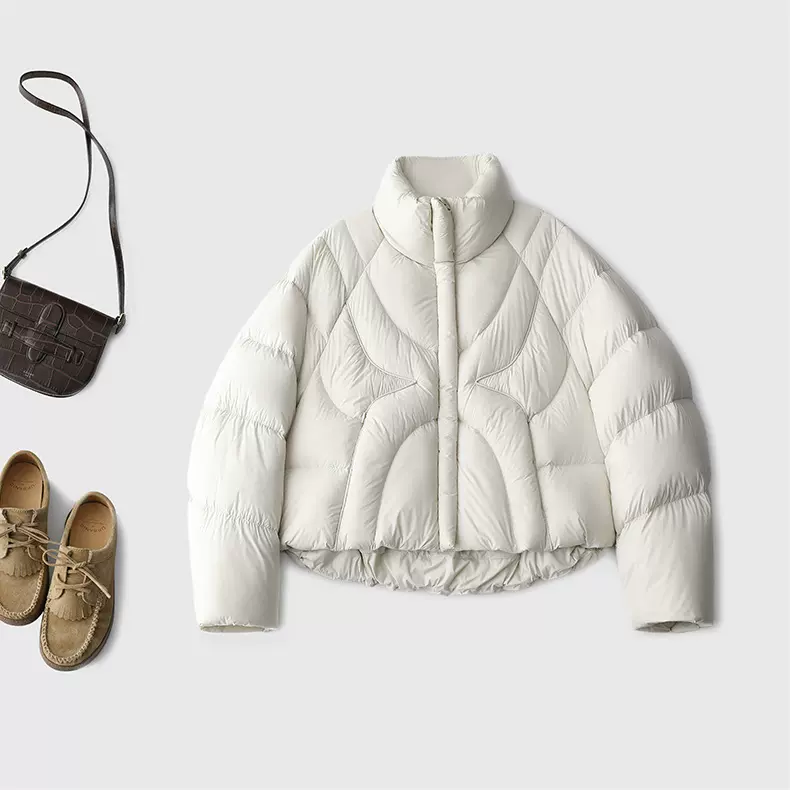 除了贵，真的挑不出毛病！这件90鹅绒服一穿 显瘦年轻10岁不止