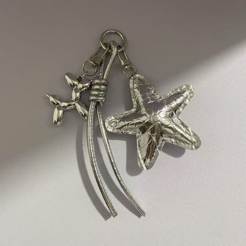 Versatile and fashionable silver-colored five-pointed star balloon dog woven rope bag pendant, Miu-style creative keychain accessory