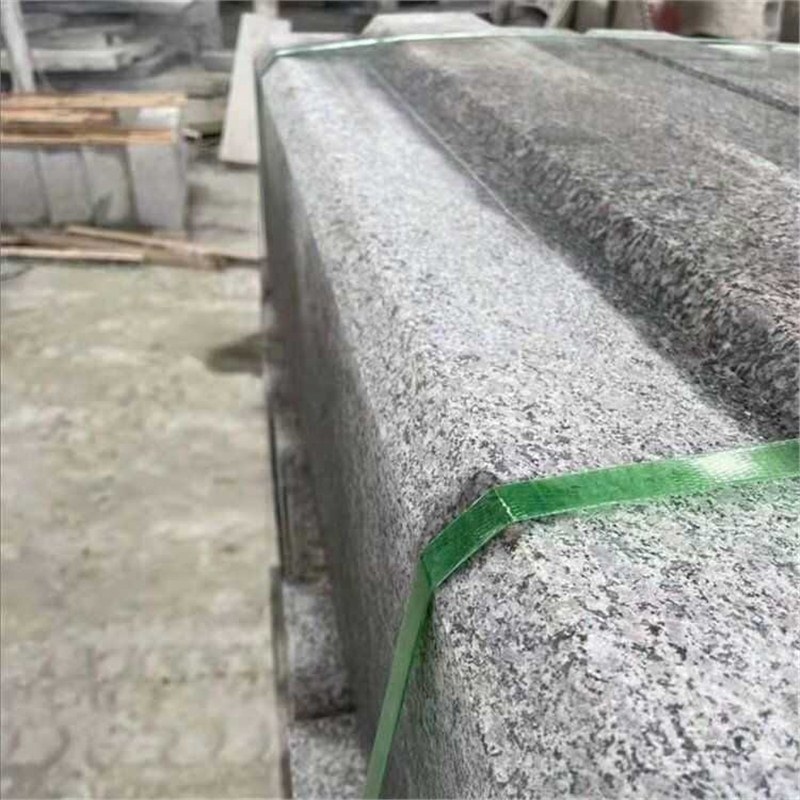 花岗岩路沿石用于市政道路园林景观高强度耐磨耐腐蚀本地直发