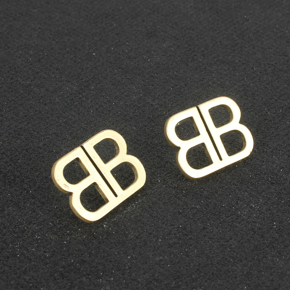 Retro Alloy Alphabet Earrings display picture 3