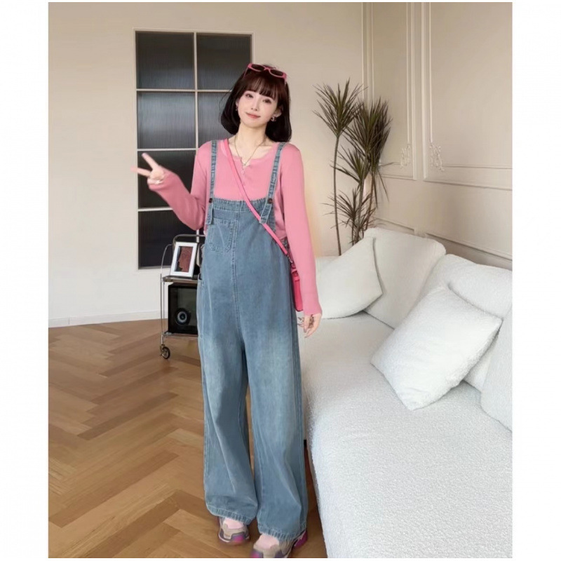 Pregnant Women's Overalls Spring Autumn and Winter Washed Denim Overalls Loose Straight Pants Knitted Bottoming Shirt Age-reducing Two-piece Set Pregnant Women's Overalls Spring Autumn and Winter Washed Denim Overalls Loose Straight Pants Knitted Bottoming Shirt Age-reducing Two-piece Set