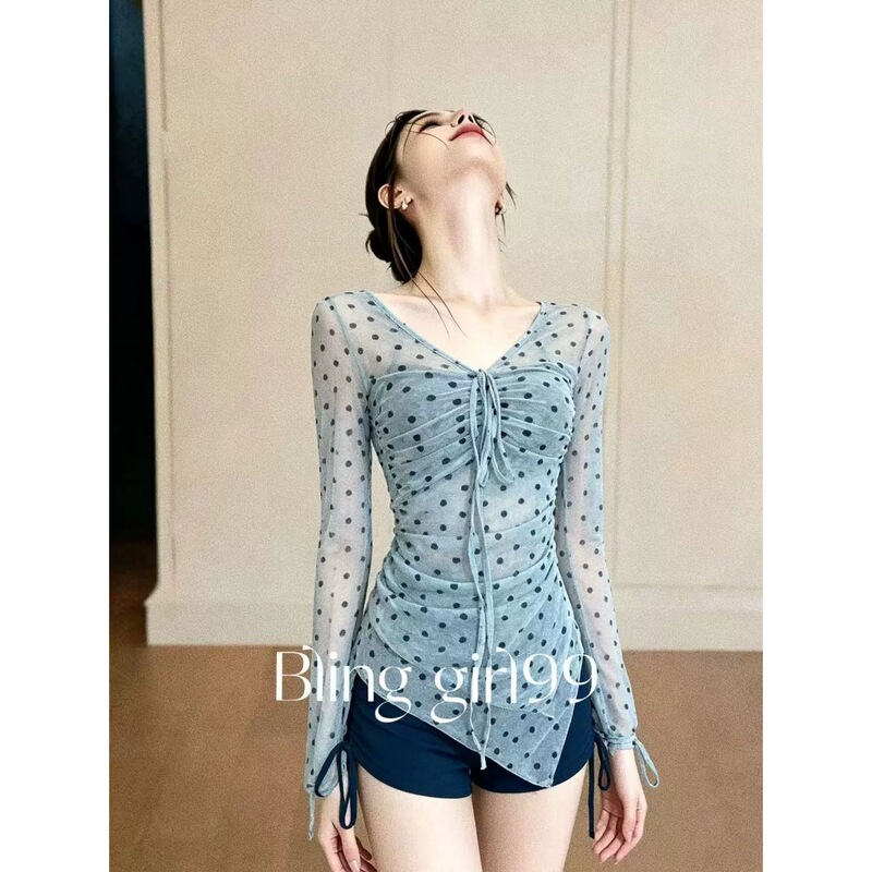 【South Wind Knows My Heart】Polka Dot Halter Neck Slimming Two-Piece Swimsuit for Women, Fresh and Simple Lotus Leaf V-Neck Conservative Vacation Swimwear 【South Wind Knows My Heart】Polka Dot Halter Neck Slimming Two-Piece Swimsuit for Women, Fresh and Simple Lotus Leaf V-Neck Conservative Vacation Swimwear