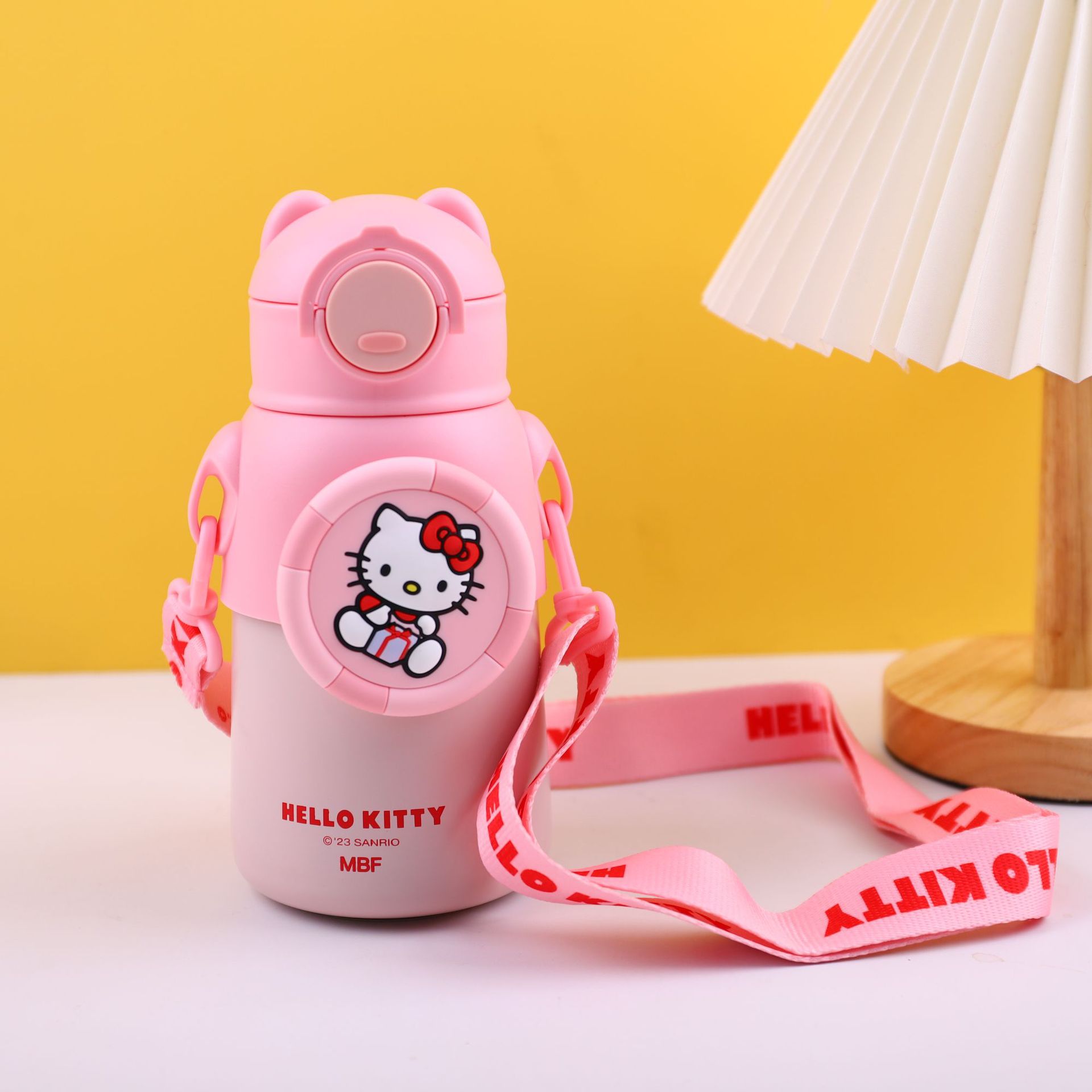 Transmisión en vivo explosiva Sanrio girar tazas de aislamiento 316 tazas de paja de acero inoxidable para niños estudiantes hervidor portátil al por mayor