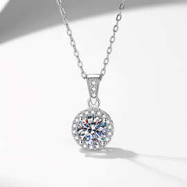 卡克盛珠宝s925纯银项链女莫桑石吊坠圆包项链1克拉D色莫桑石项链