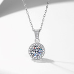 卡克盛珠宝s925纯银项链女莫桑石吊坠圆包项链1克拉D色莫桑石项链