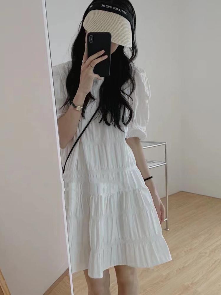 幫手主圖-小個子白色褶皺連衣裙女夏溫柔風寬松顯瘦短裙適合梨形