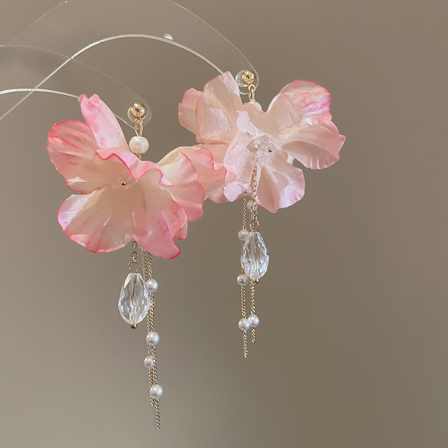 Pendientes de perla de cristal de cristal de flor de tela de aguja de plata Pendientes de todo fósforo de temperamento suave Pendientes de lujo ligero de alta gama