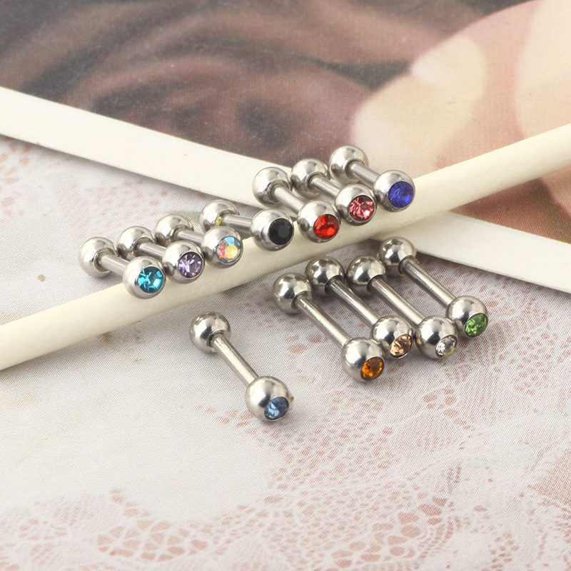 16G labret stud size and finish detail