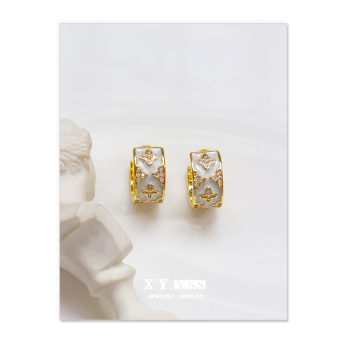 French style small fragrance ear clip women's C-shaped zircon flower four-leaf clover earrings retro light luxury high-end temperament earrings