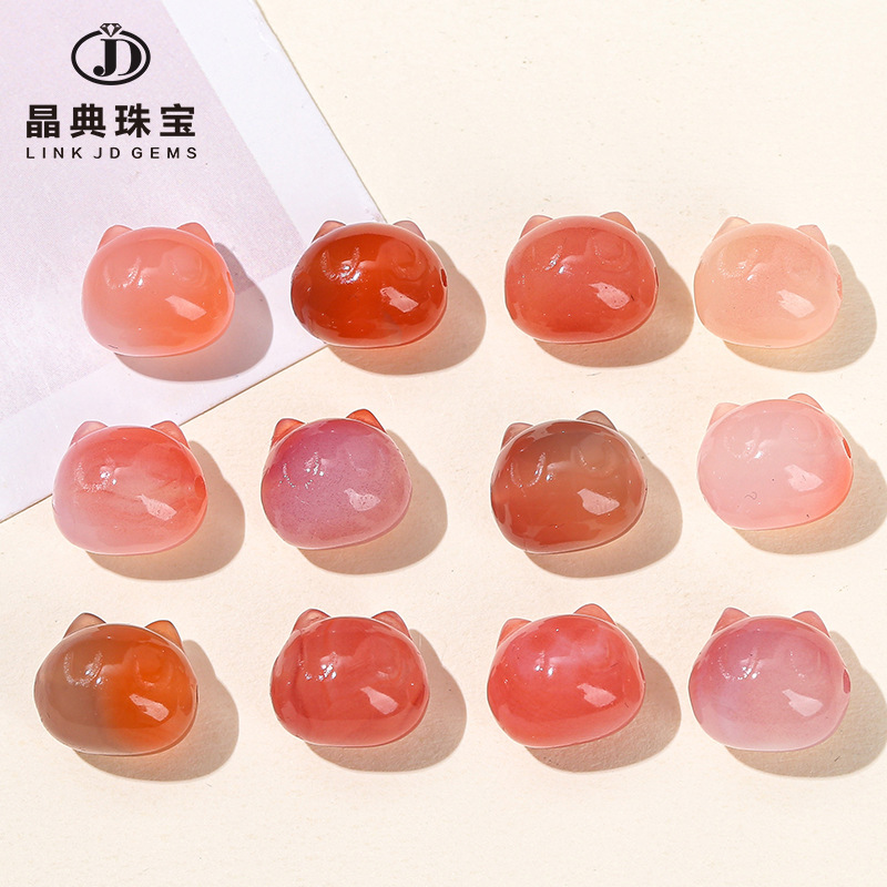 Jingdian jewelry Crimson salt source agate Jiji Cat diy jewelry through hole carving accessories semi-finished products wholesale