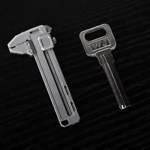 独立した新しいポケットサイズの EDC ツール、便利なポータブル ミニ多機能ツール|undefined