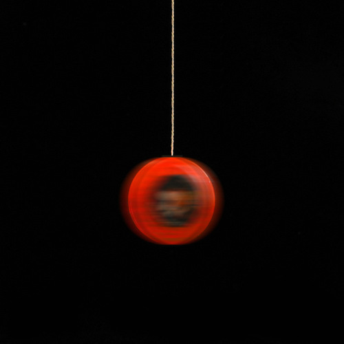 Children's toy luminous yo-yo electronic plastic LED flash pull cord luminous yo-yo kindergarten gift