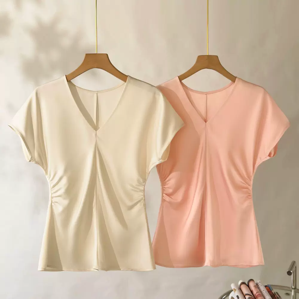 恩迪V领珠光桑蚕丝上衣女2026年夏季高级感优雅褶皱收腰通勤衬衫