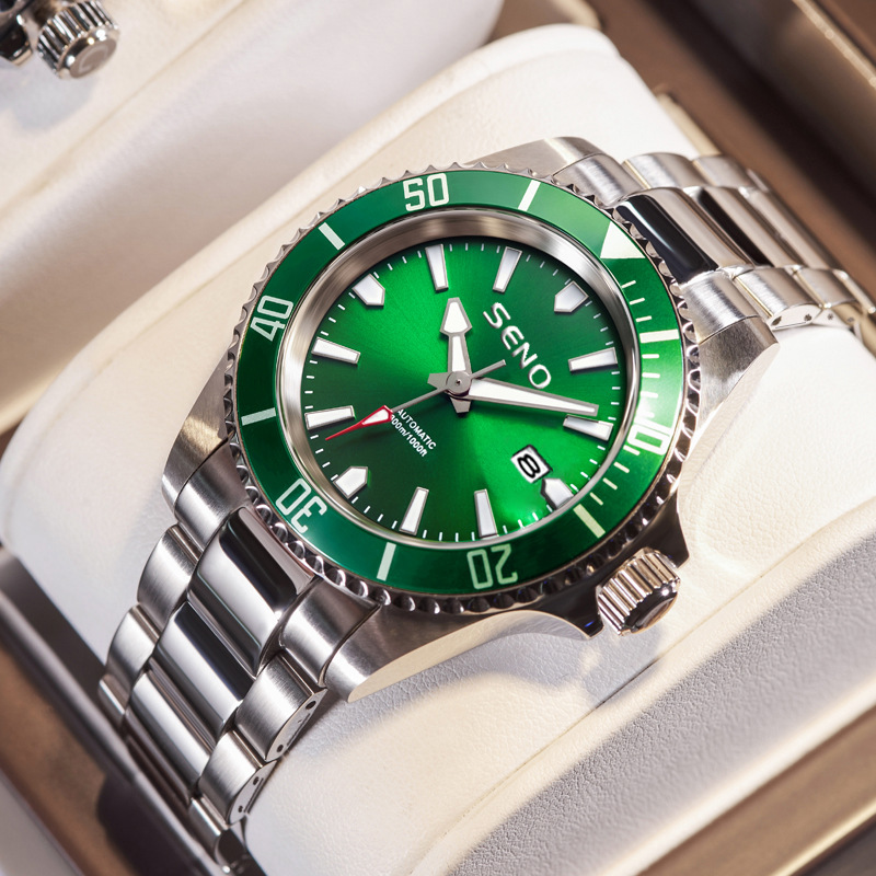 Popular Foreign Trade Men's Watch with Silver Steel Band, Luminous, Trendy, High-End Fashion, Ghost Watch