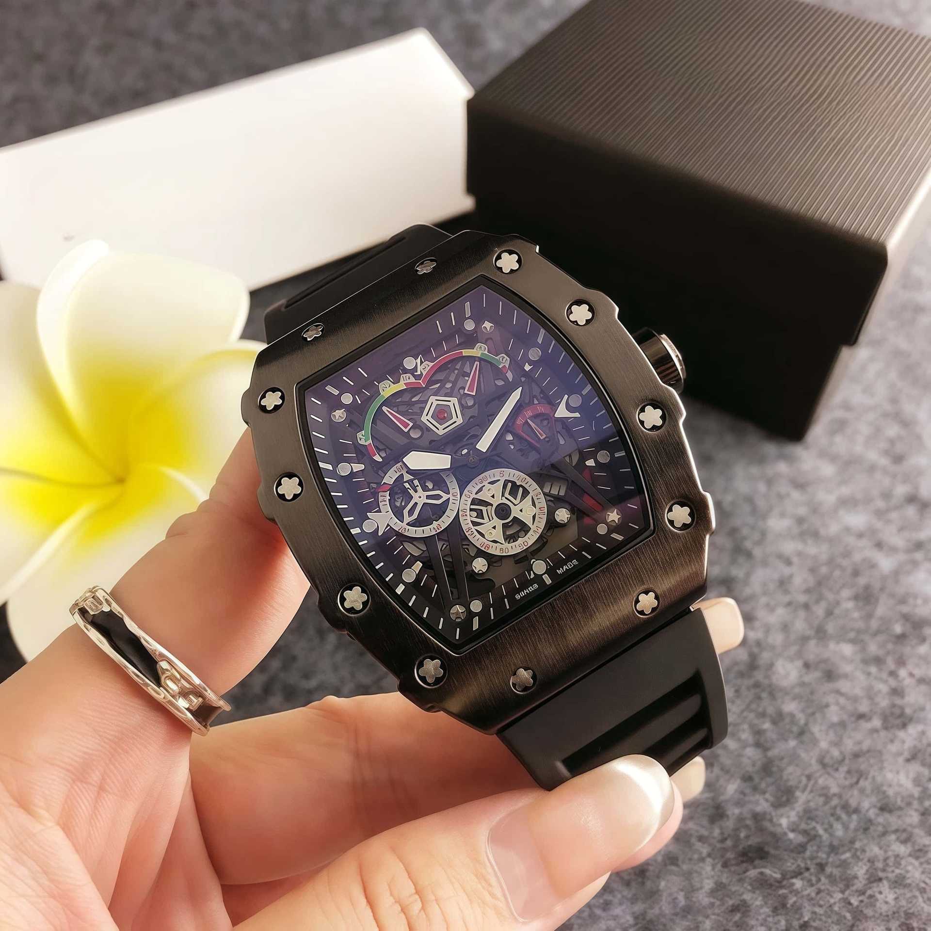 Cross-Border Hot Selling Colorful Barrel Type Fashionable Personalized Carbon Fiber Hollow Fashion Trend Quartz Watch Men Wholesale