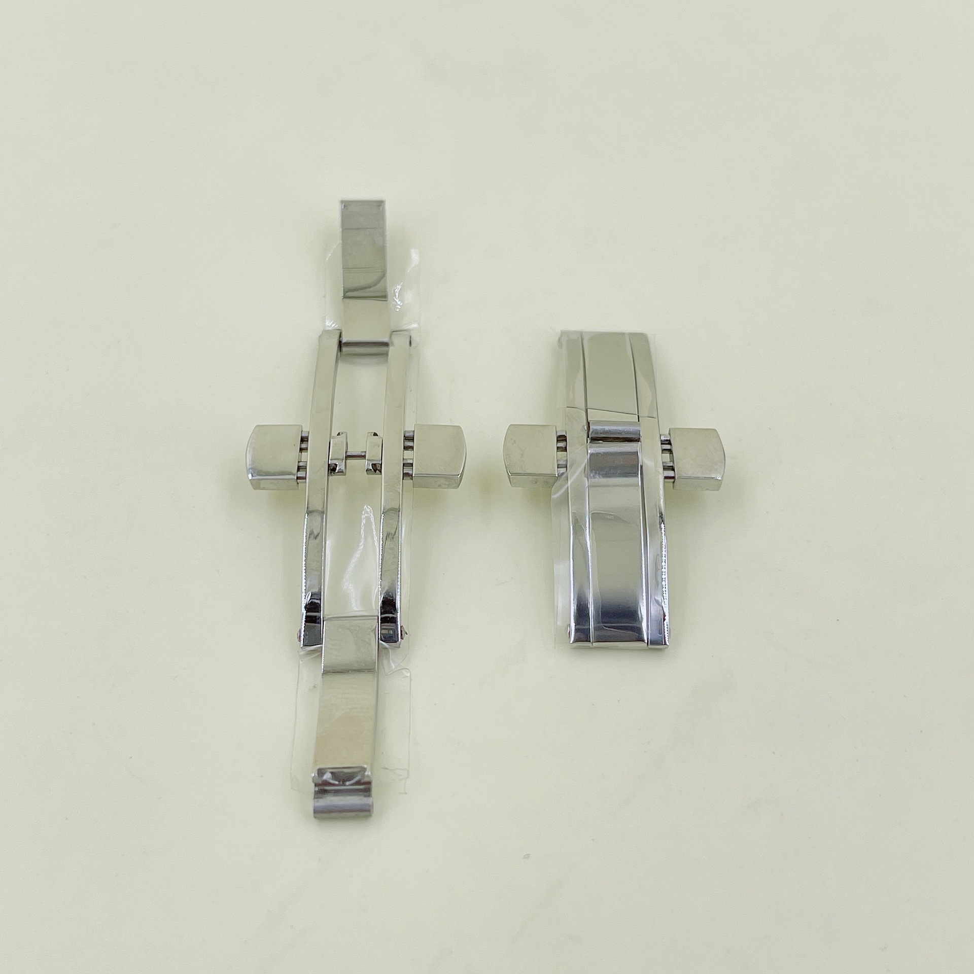 手表配件双按表扣蝴蝶扣 通用机械手表钢带卡扣 钨钢陶瓷表链扣子