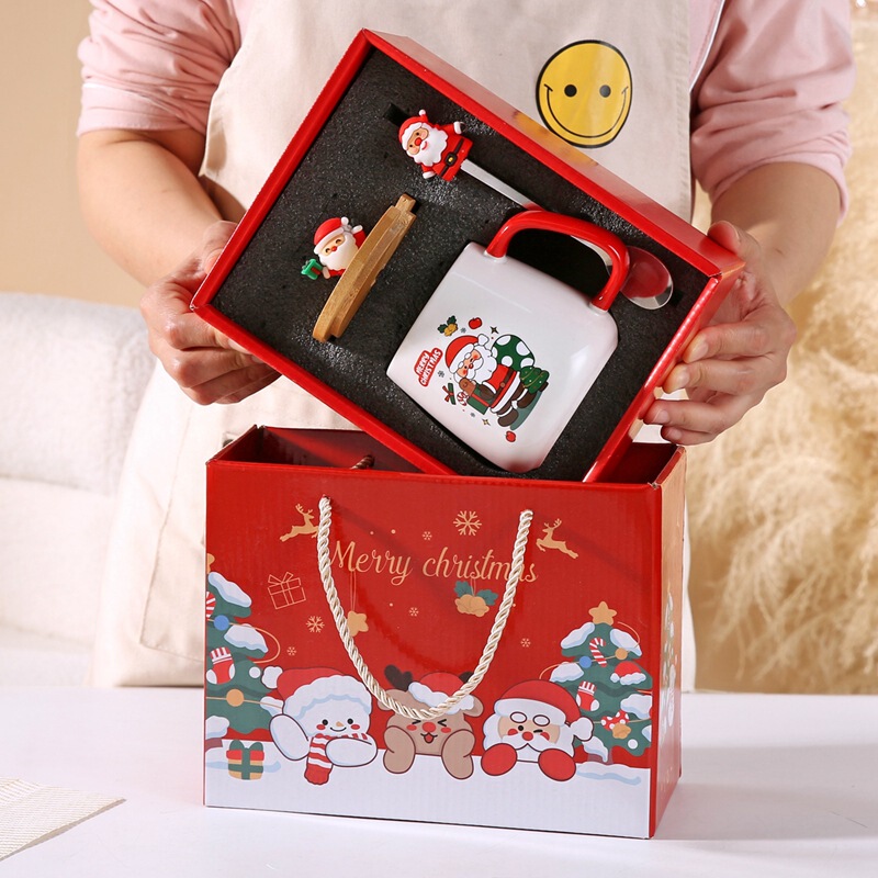 Cross-border Cute Christmas Gift Mug with Lid and Spoon High Color Value Santa Claus Elk Ceramic Cup Accompanying Gift