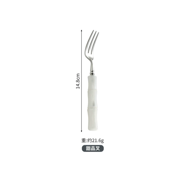 White dessert fork