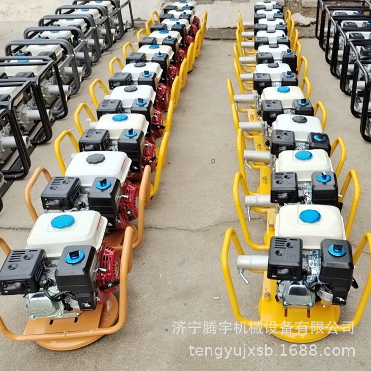 供应混凝土路面振动棒汽油振捣棒罗宾动力震动棒电动震动棒现货