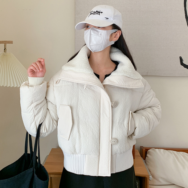 Ropa de algodón corta de manga larga de invierno femenino estilo americano retro sensación de nicho de algodón cálido chaqueta de algodón gruesa suelta