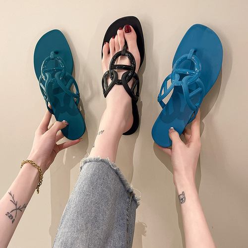 新款猪鼻子人字拖鞋女夏欧美网红平底休闲H家链条凉拖slipper