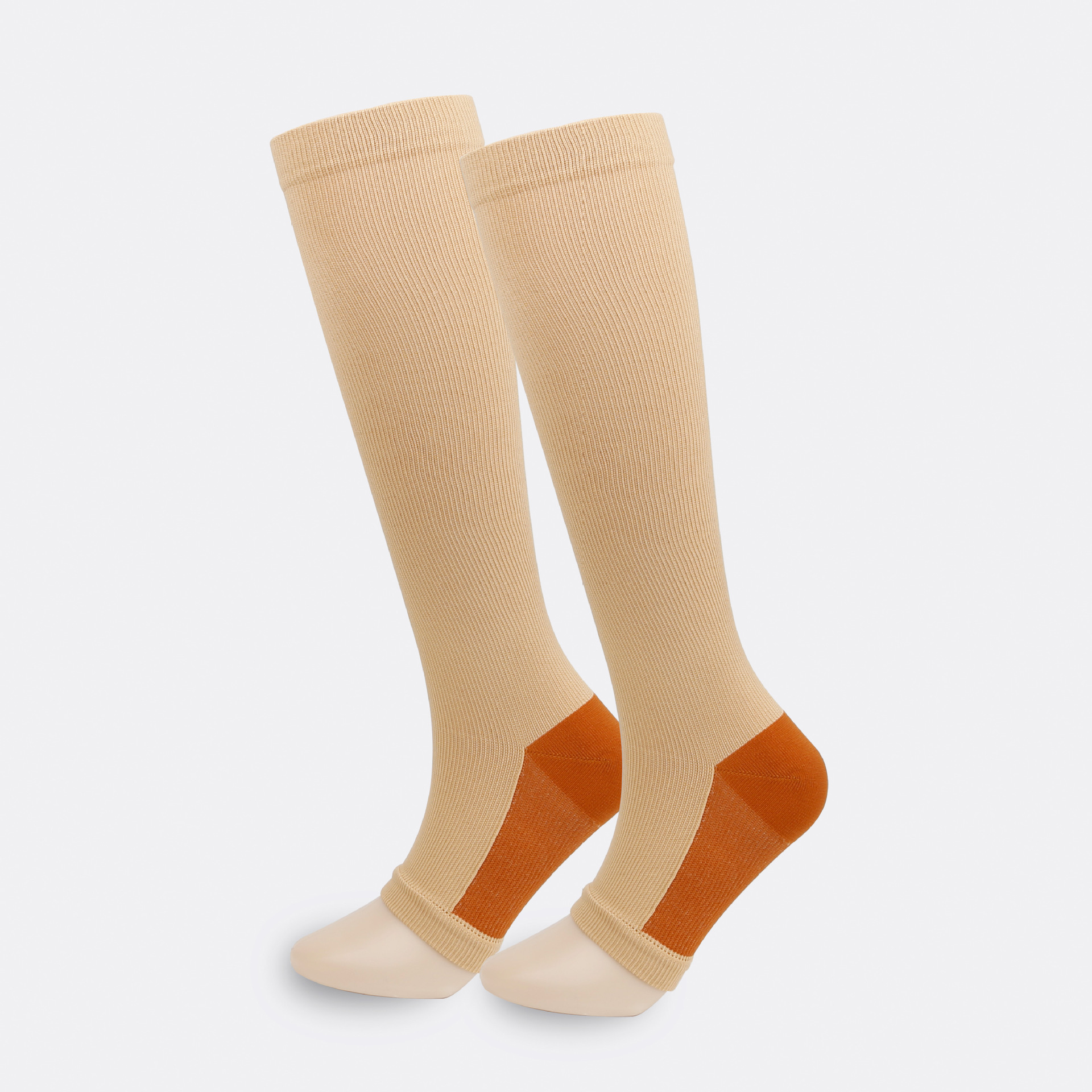 Calcetines de compresión deportivos al aire libre transfronterizos europeos y americanos hombres y mujeres de moda en blanco y negro que ejecutan calcetines de compresión elásticos con punta abierta en stock al por mayor