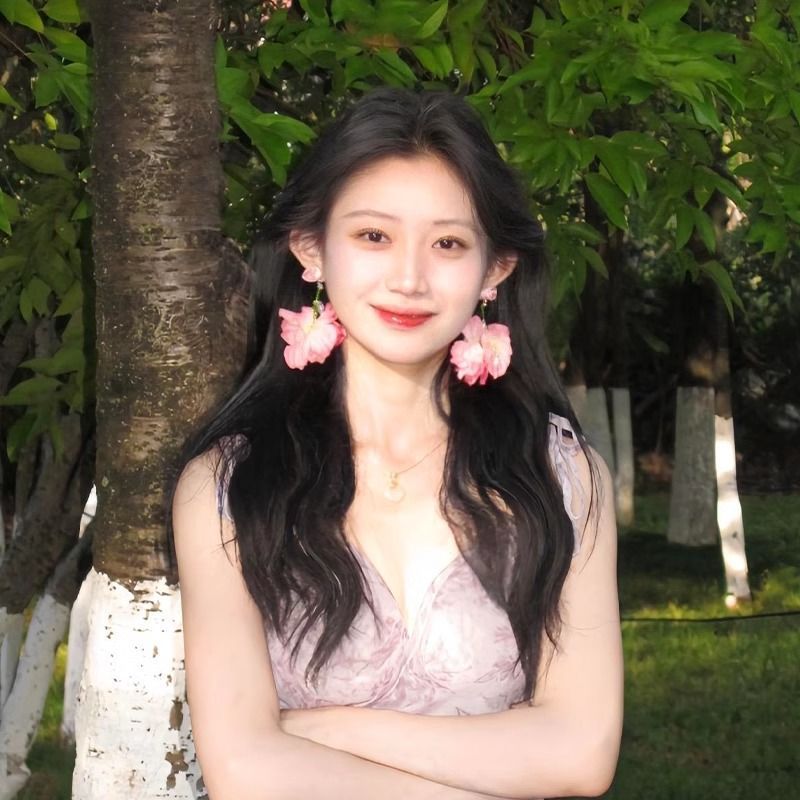 Rosas flameantes ~ aretes de bordilla de flores para mujeres 2025 nuevos aretes de alta calidad aretes dulces aretes de vacaciones aretes de viento
