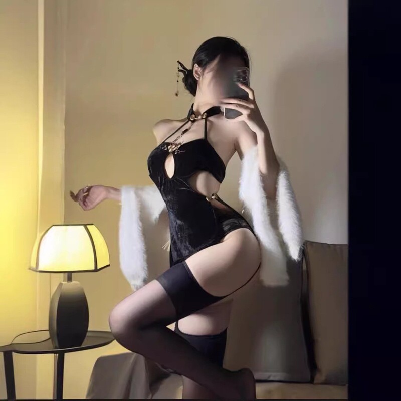 Trendy Chinese-Style Sexy Lingerie: Improved Slit Cheongsam with Delicate Halter Neck and Backless Embroidery Women's Set