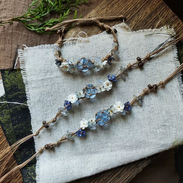[Qinlan] Original Macrame Synthetic Blue Crystal Woven Flower Bracelet, Adjustable Girly Heart Bracelet