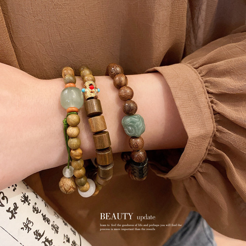 New Chinese style cartoon ceramic cat and puppy wooden bead tassel bracelet retro design bracelet national fashion temperament hand ornaments