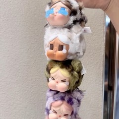 クロスボーダースポットCrybaby泣き子ヒョウ猫ビニールぬいぐるみペンダントブラインドボックストレンディなおもちゃの手作り装飾品卸売