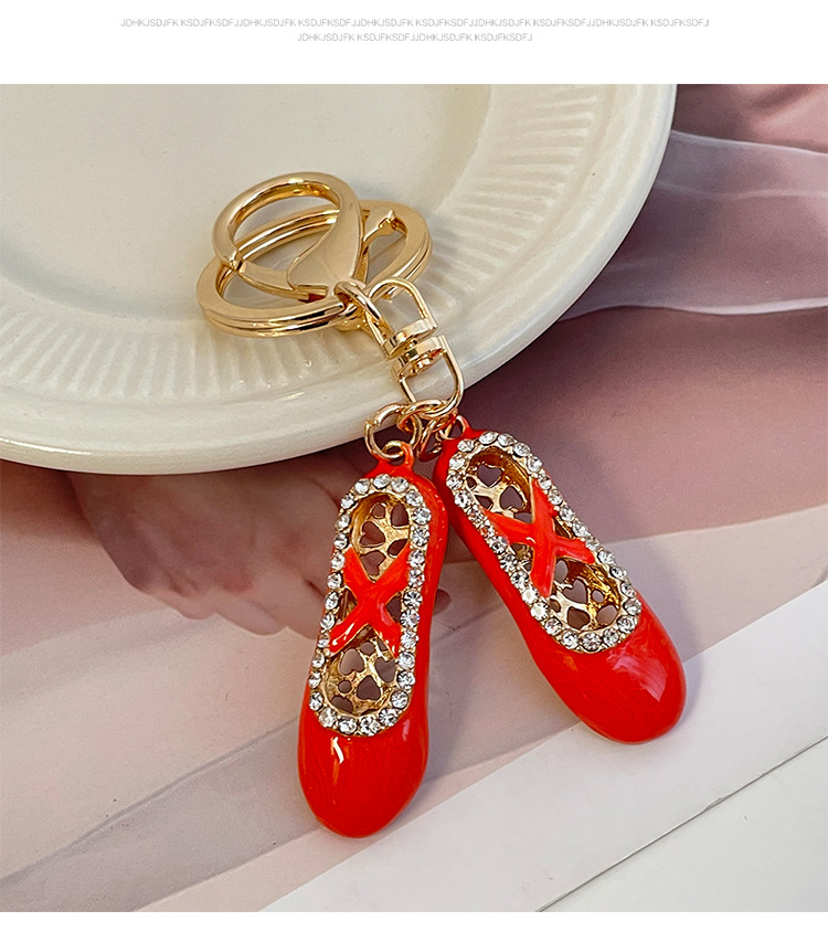 New Style Alloy Shoe Women's Bag Pendant Keychain display picture 4