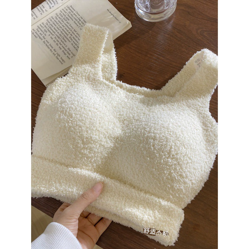 Теплый шерстяной плюшевый маленький камзол жилет на улице