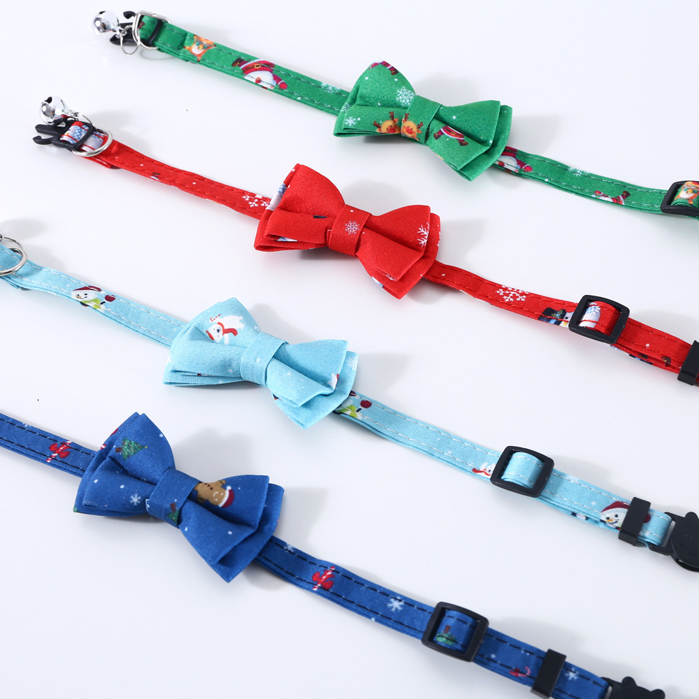 2022 mascotas gatos perros impresión de nieve de Navidad corbata collar anti-asfixia collar de arco ajustable campana