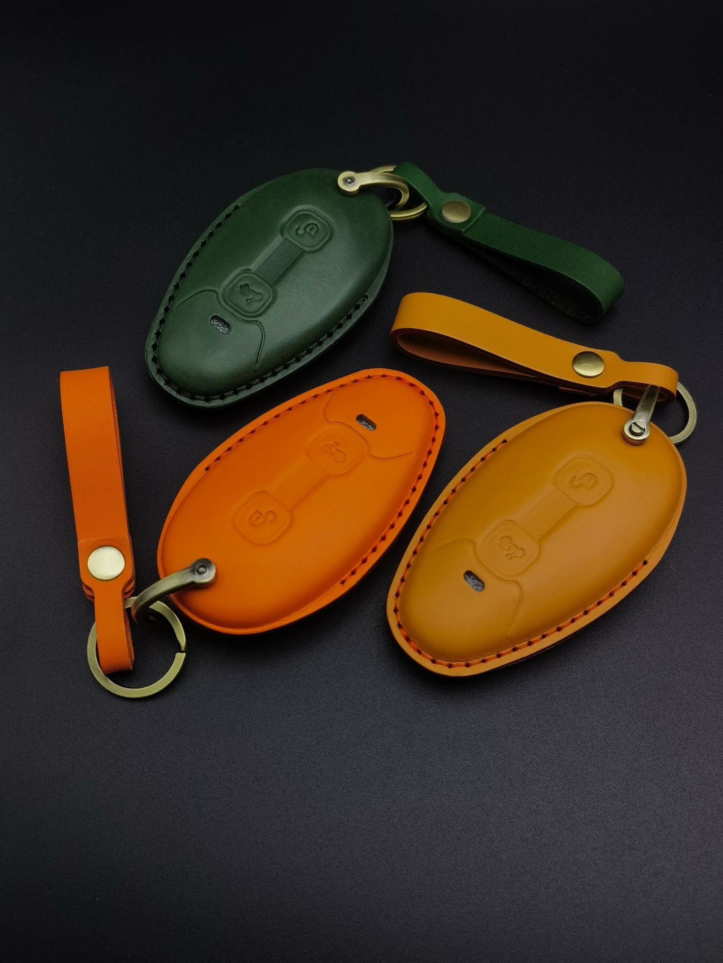 Suitable for new vespa Vespa keychain cowhide hand GTS300 leather key set remote control case
