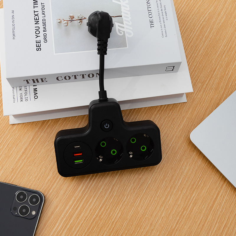 Enchufe de conversión estándar europeo europeo con carcasa negra de línea corta y carcasa blanca 2USB 1Type-c caja de color embalaje