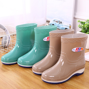 Short Rain Boots Women's Non-slip Wear-resistant Water Shoes Waterproof Rubber Shoes fleece-lined Warm Water Boots Labor Protection Middle Tube Starry