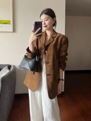 美拉德棕色麂皮绒西装外套女秋季2025新款感气质正肩西服上衣
