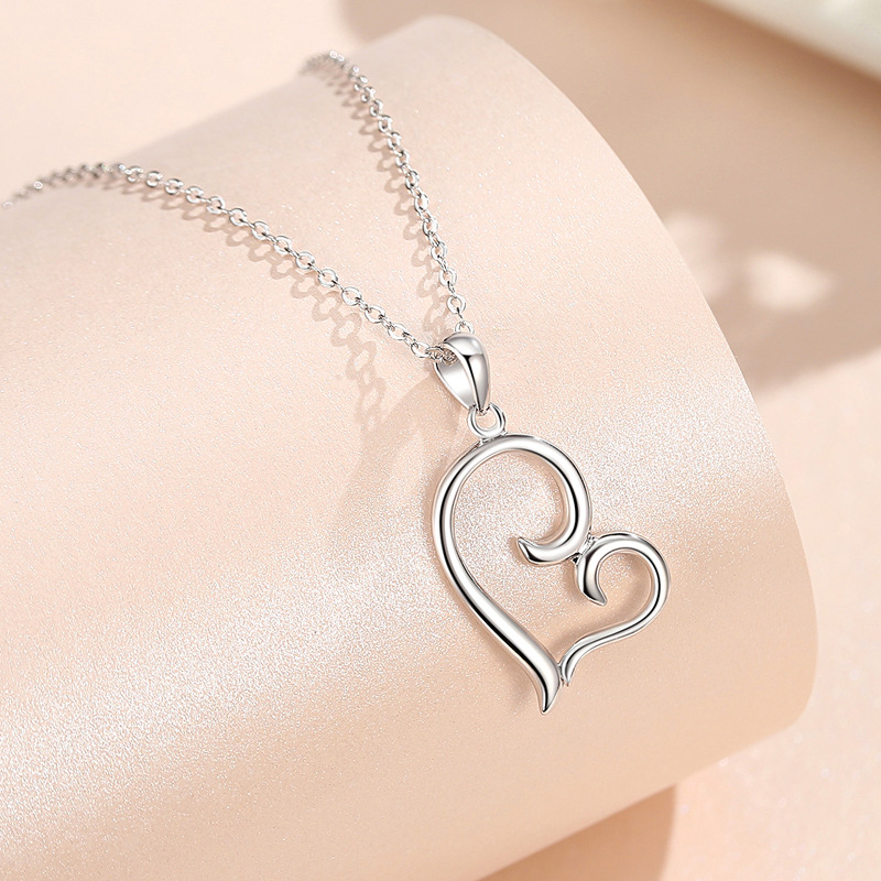 Collar de amor europeo y americano 925 plata transfronteriza venta caliente collar de plata esterlina en forma de corazón otoño e invierno sin decoloración cadena de clavícula simple