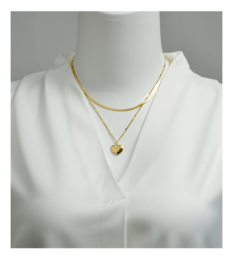 Simple Style Love Heart Shape Titanium Steel Plating Layered Necklaces 1 Piece display picture 1