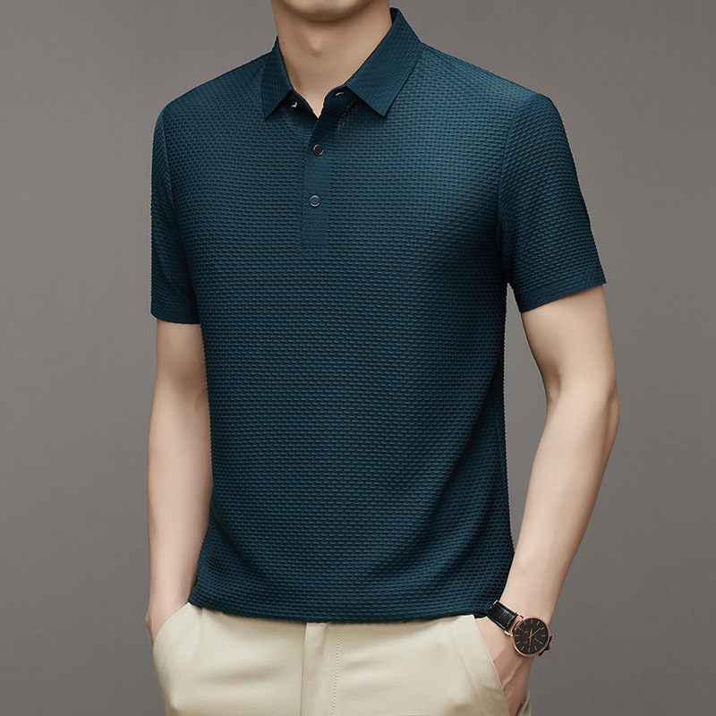 Verano nuevo hueso solapa flor burbuja tela de seda de hielo de los hombres de manga corta camisa de los hombres collar de color sólido camisa de polo