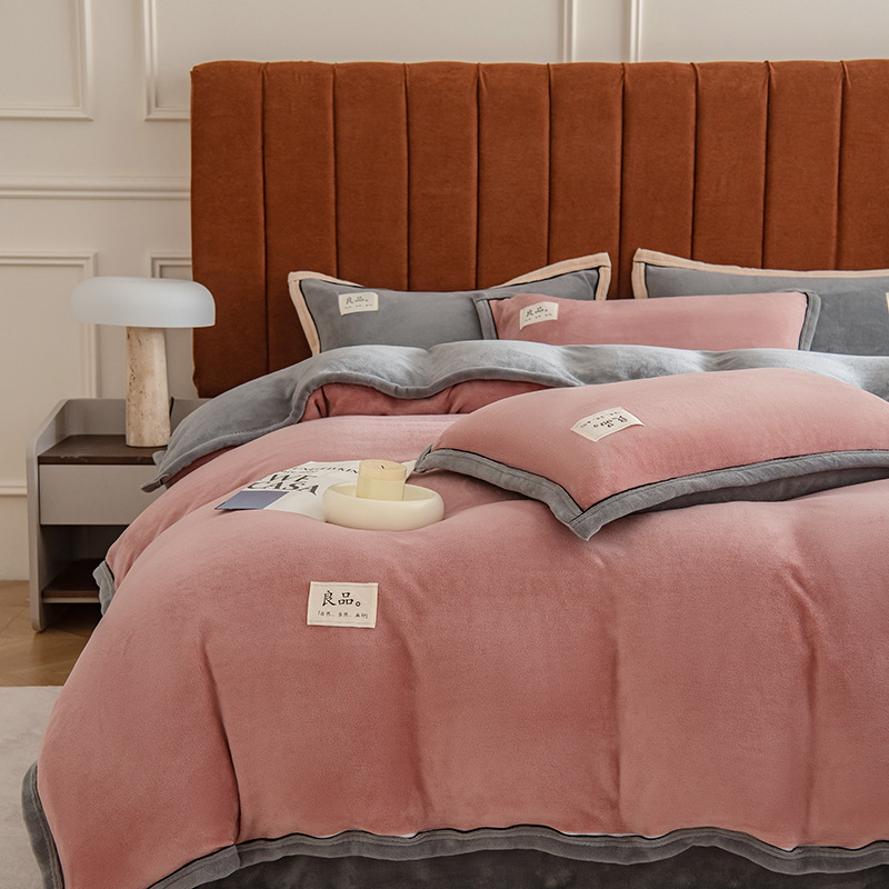 Crystal Velvet Baby Velvet Baby Velvet Juego de cuatro piezas Leche Velvet Clase A Textiles para el hogar Nantong Sábanas Funda edredón Juego de tres piezas para estudiantes