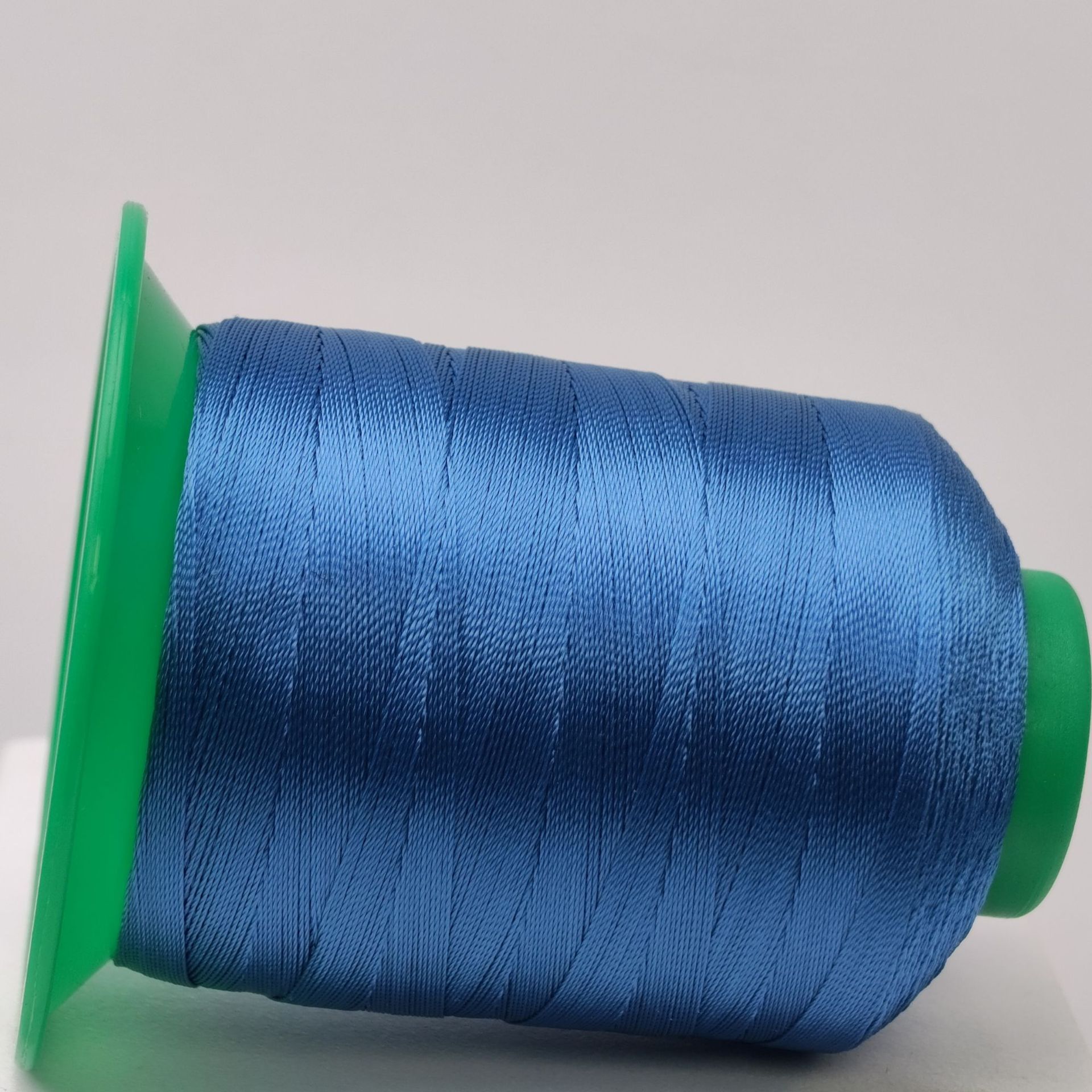 690*2 주 * 1800 m * 공작 파랑